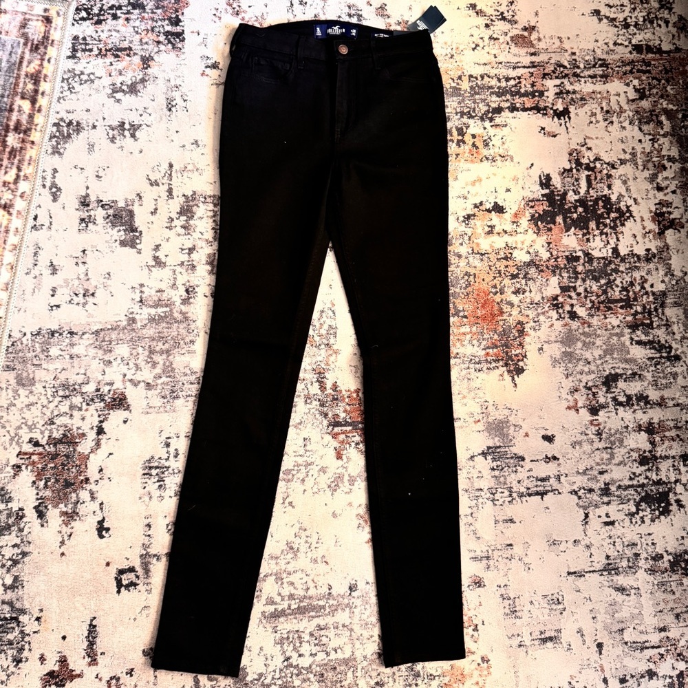 Hollister Black High-Rise Super Skinny - Brand New - Size 3 Long